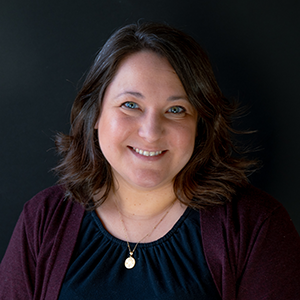 Lauren Kominkiewicz headshot